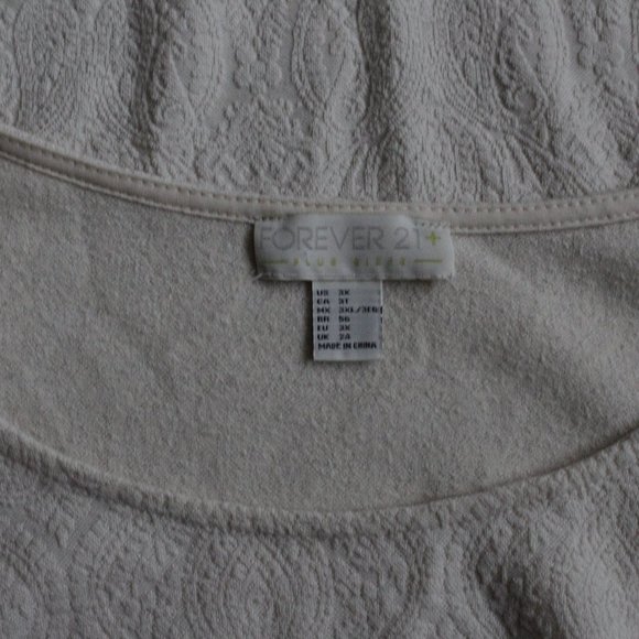 Forever 21+ ivory Embossed Peplum Knit Top 3x - Picture 5 of 5